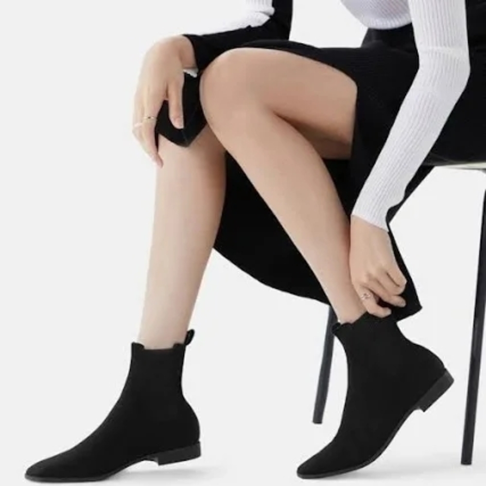 Vivaia Black Square Toe Chelsea Ankle Boots 37.5 Size 7